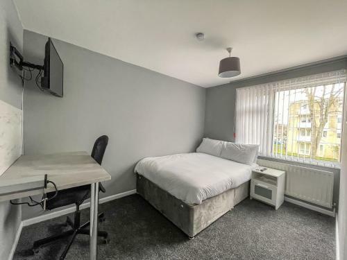 Impeccable 2-bed Home Close To City Centre!!