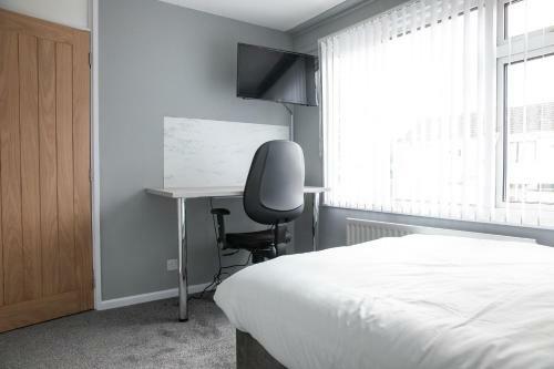 Impeccable 2-bed Home Close To City Centre!!