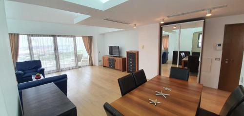 Seaview Apartment By Spectrum Residence
