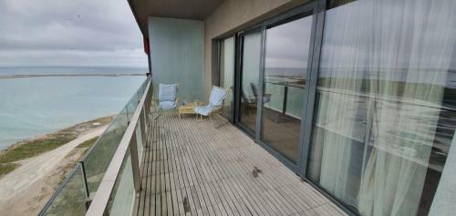 Seaview Apartment By Spectrum Residence