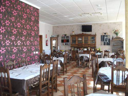 Hostal Caba�as