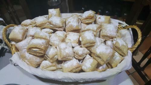 Hostal Caba�as