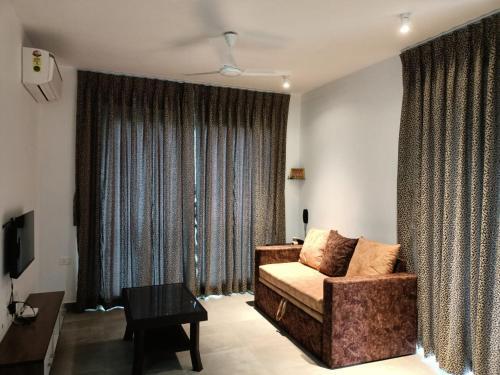 Modern Apartment In Calangute. Smart_spacious_pool