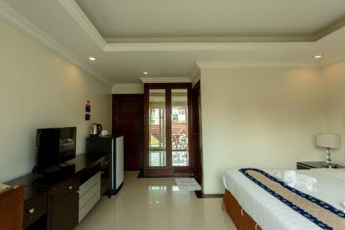 Ivory Palace Hotel
