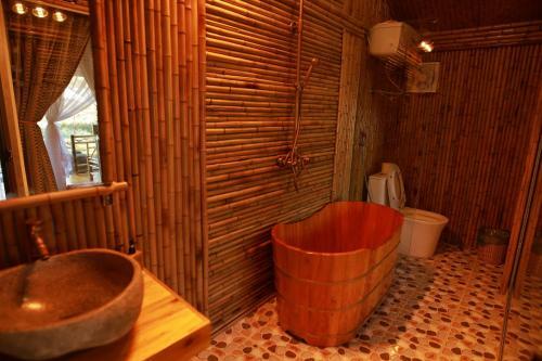 Hotel S�nh Homestay T? Van