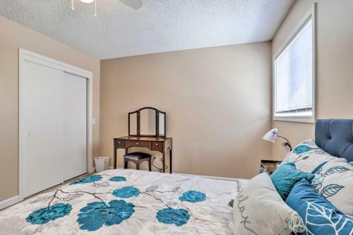 Desert Hot Springs Home - Walkable Location!