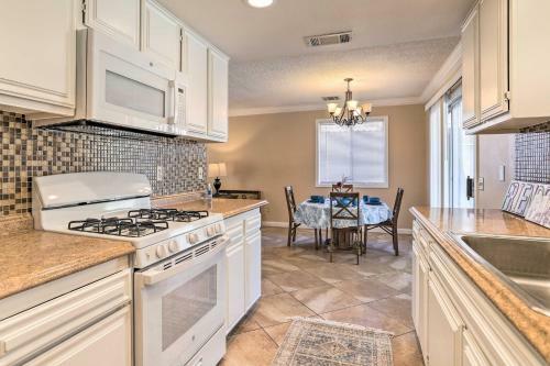 Desert Hot Springs Home - Walkable Location!