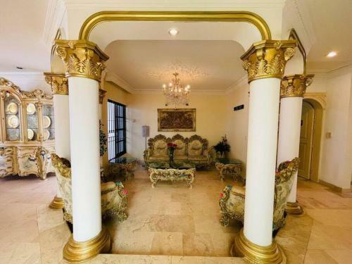 Apartamento Hermosa Residencia Italiana Con Alberca Privada