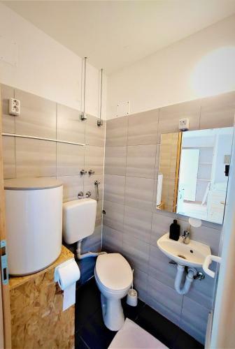 Studio Apartment Murter Center