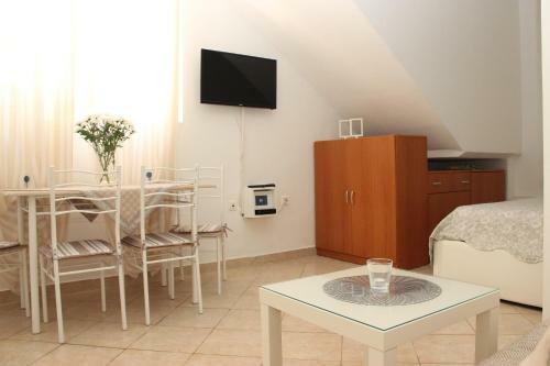 Studio Apartment A&a