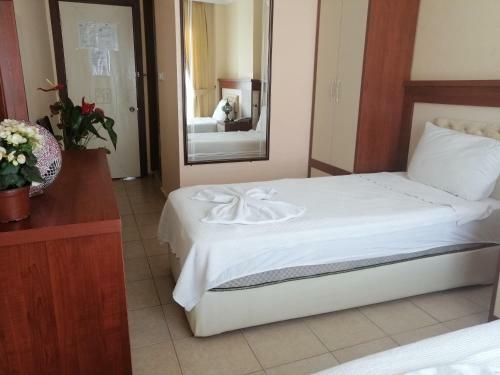 Korykos Hotel