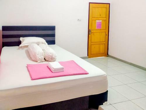 Reddoorz @ Makarios Hotel Poso