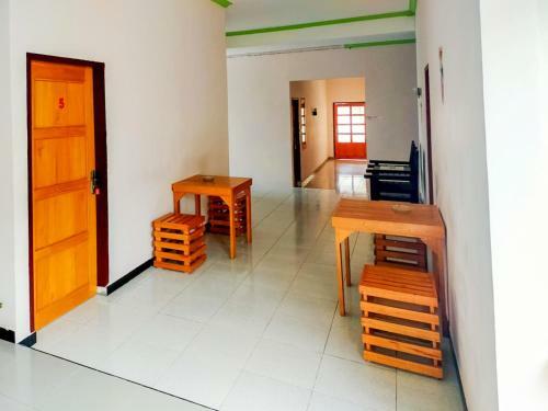 Reddoorz @ Makarios Hotel Poso