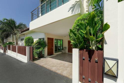 Villa Batam Laem Ka Style By Tropiclook