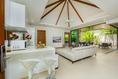 Villa Batam Laem Ka Style By Tropiclook