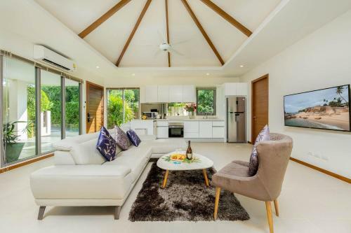 Villa Batam Laem Ka Style By Tropiclook