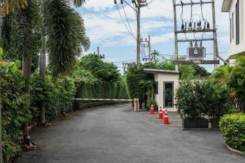 Villa Batam Laem Ka Style By Tropiclook