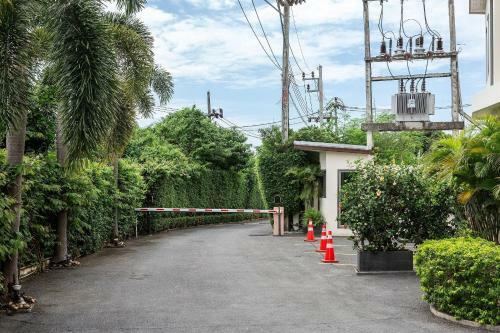 Villa Batam Laem Ka Style By Tropiclook