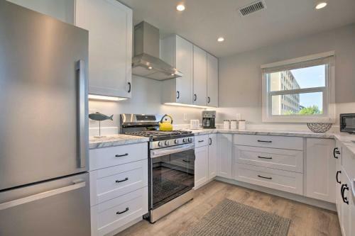 Charming San Diego Apartment - Walk To Bay!