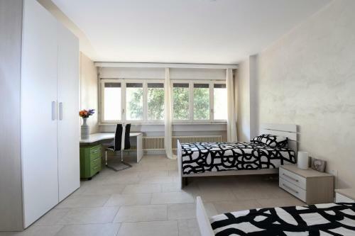 Hostal Swisshomebnb Guest House