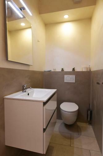 Hostal Swisshomebnb Guest House