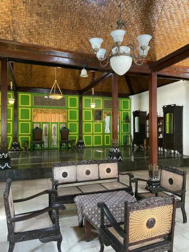 Villa Ndalem Langen Kusumo