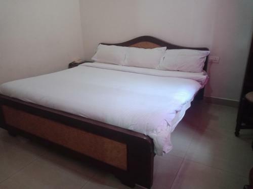 Hotel Rj Inn