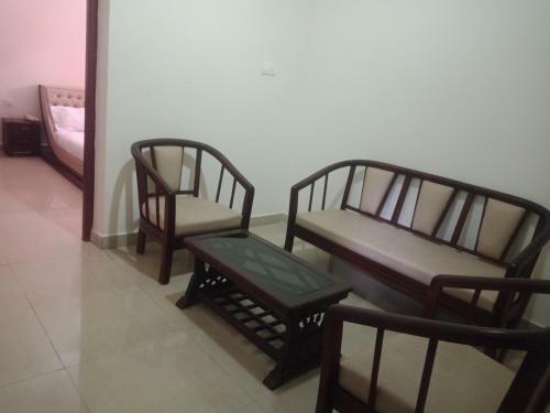 Hotel Rj Inn