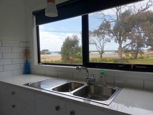Bella Blue - Scamander River Stay