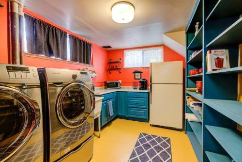 Charming Garden Level Suite With Private Entrance