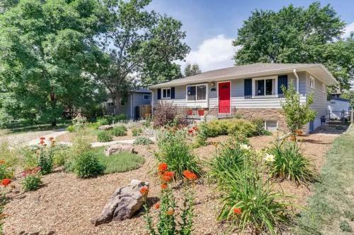 Charming Garden Level Suite With Private Entrance