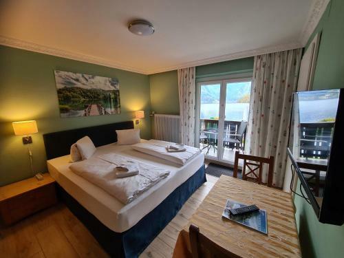 B&B Hallstatt Lake