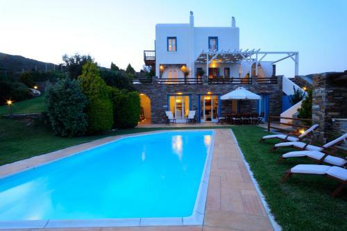 Andros: Luxurious Villa With Private Swimming Pool