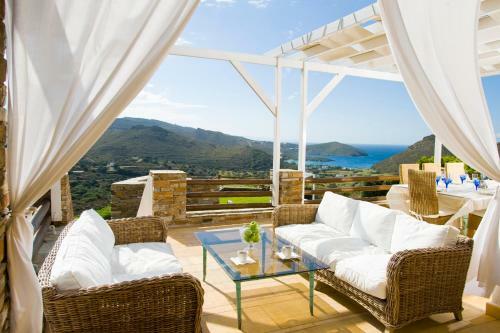Andros: Luxurious Villa With Private Swimming Pool