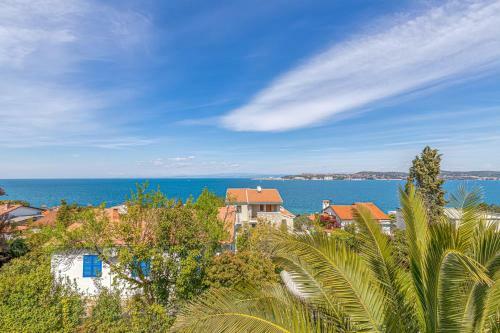 Villa Milena With Pool And Sea View