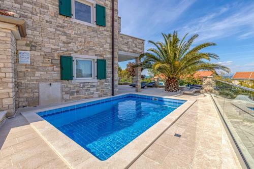 Villa Milena With Pool And Sea View