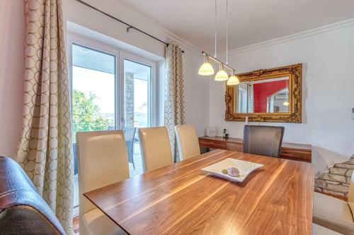 Villa Milena With Pool And Sea View