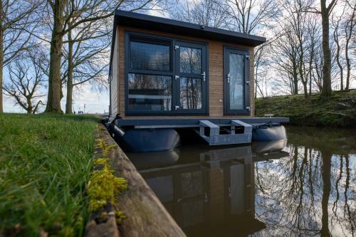 Waterlodges Leeuwarden