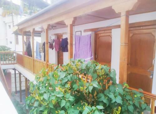 Hostal Gomang Guest House
