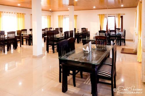 Hotel Shri Shail Inn