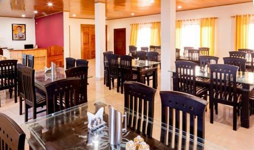 Hotel Shri Shail Inn