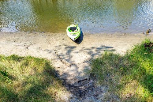 Gem 2 Mi To Beach Private Deck And Bay Access!
