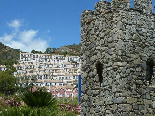 El Casar Apartments