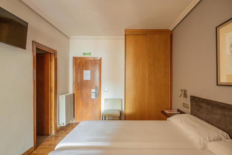 Hostal Izar-ondo