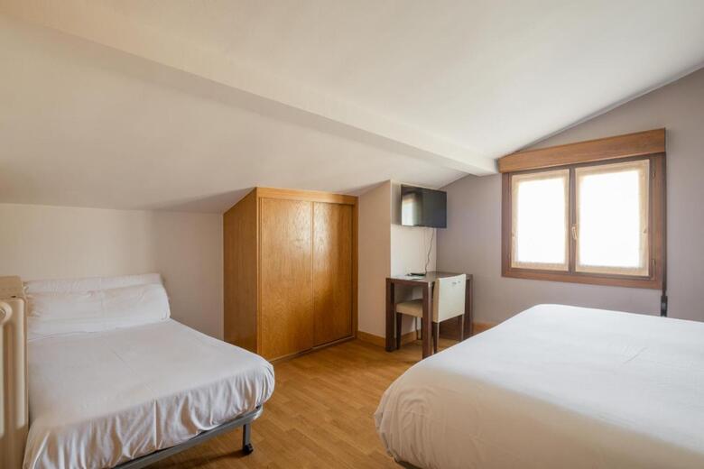 Hostal Izar-ondo