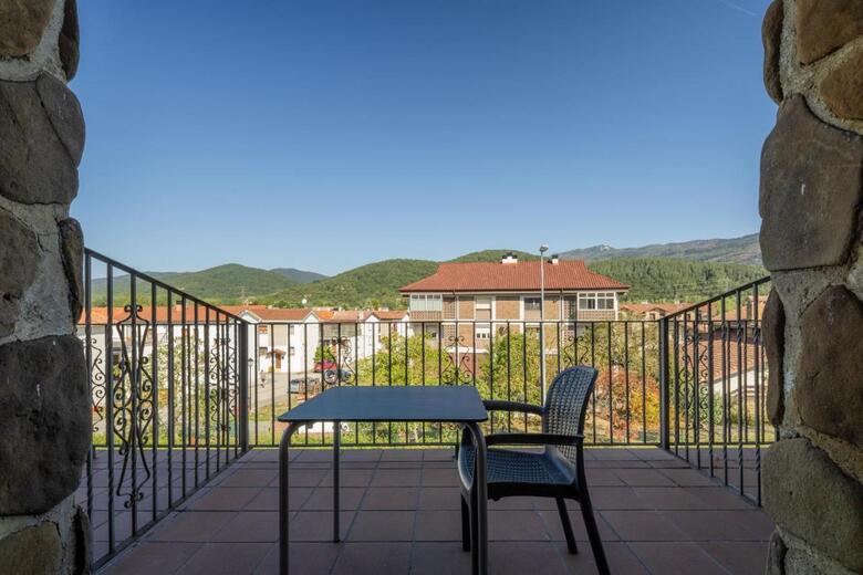 Hostal Izar-ondo