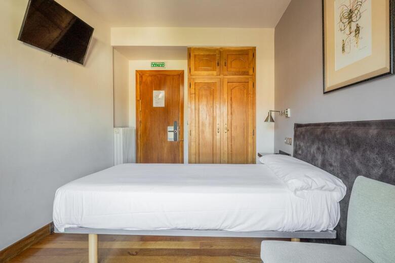 Hostal Izar-ondo