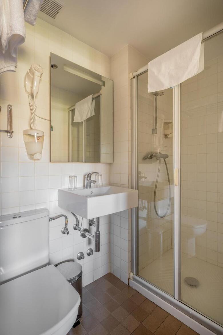 Hostal Izar-ondo