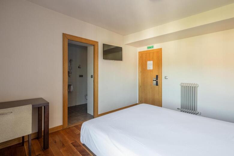 Hostal Izar-ondo