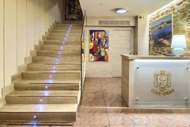 Hostal Izar-ondo